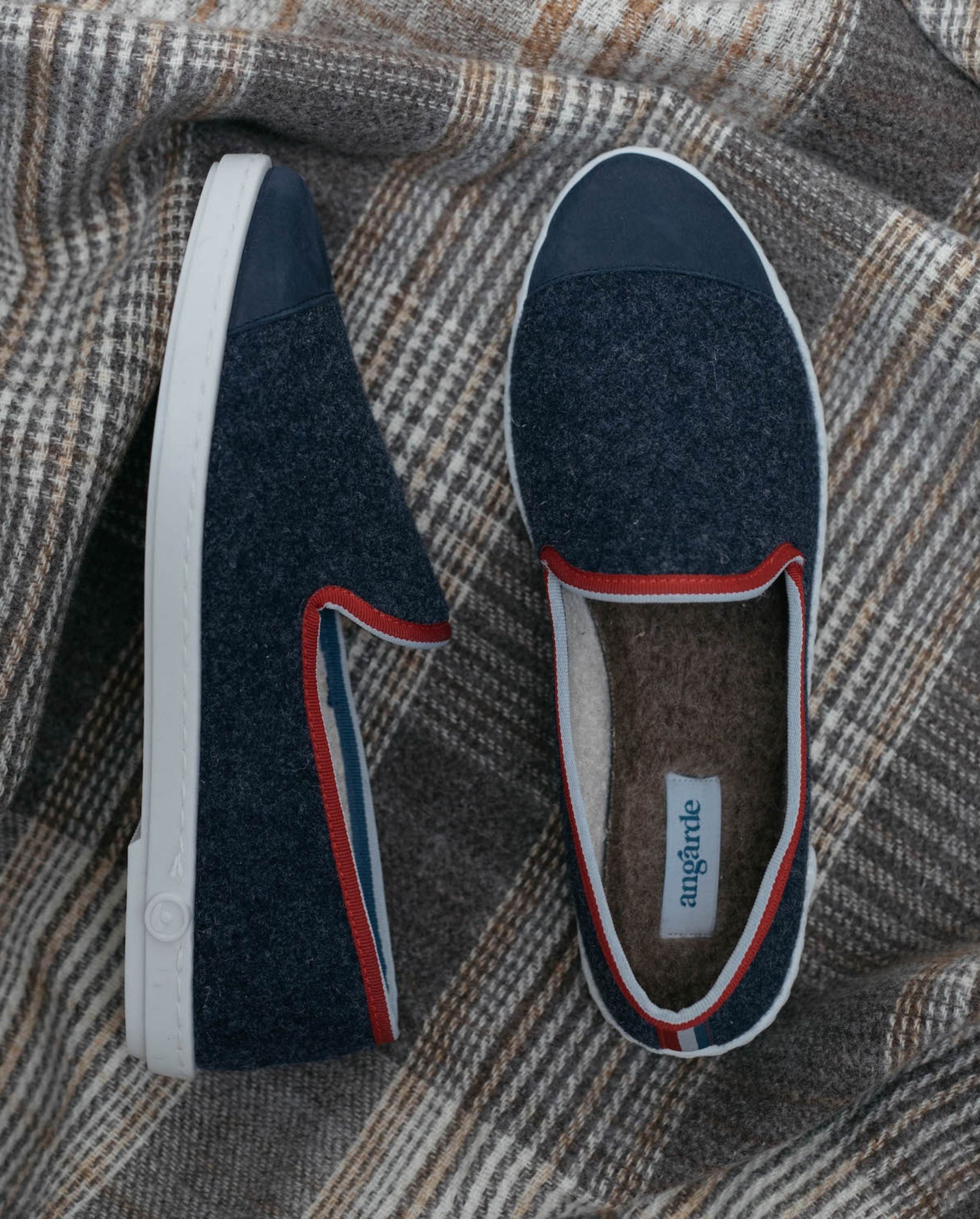AW recycled wool slipper, navy blue flag
