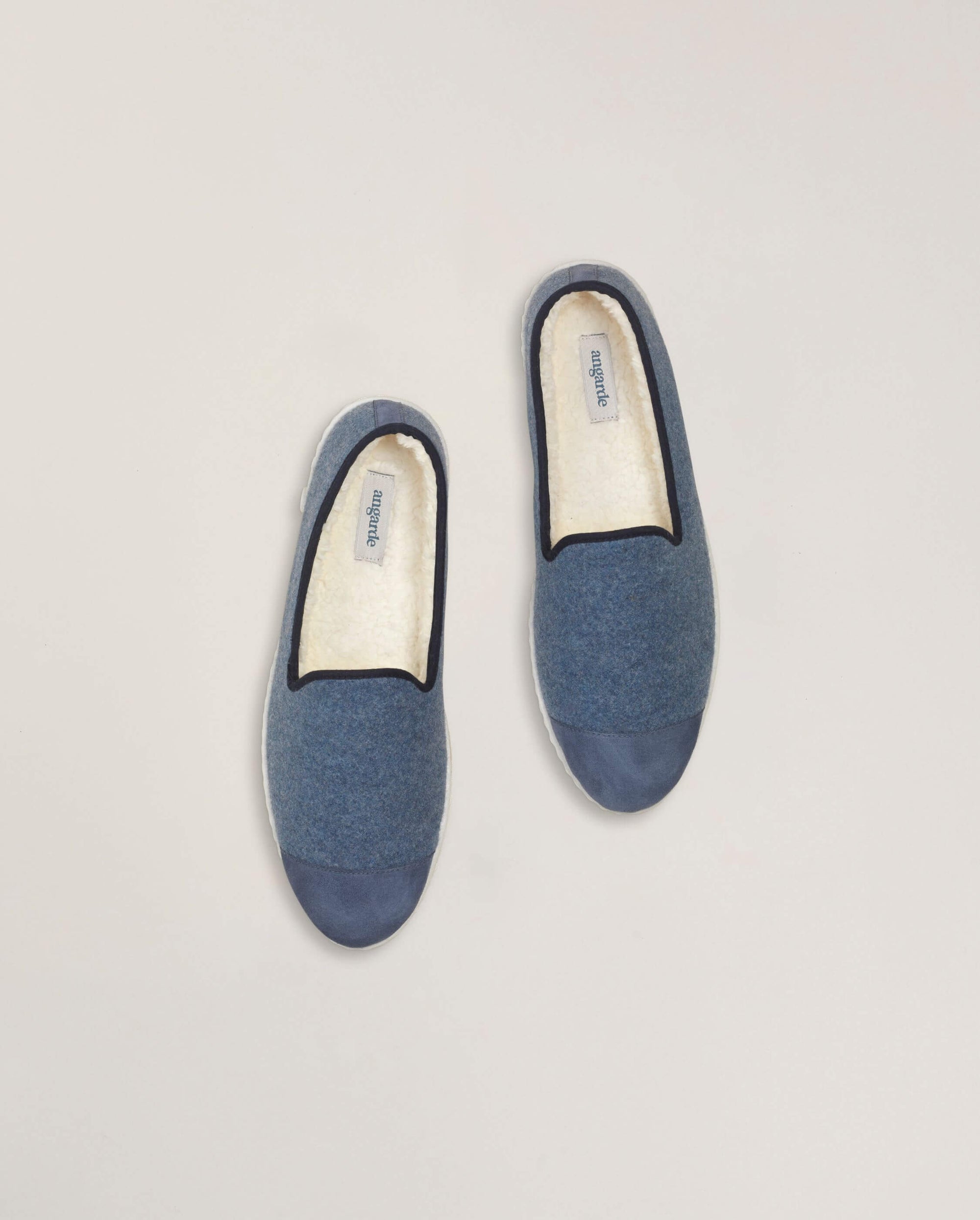 Limited edition men's slipper, navy jeans